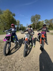 LUNDI Avec INES / ELSA / CLARYSSE